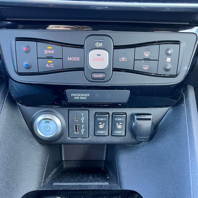 2021 NISSAN LEAF - 17