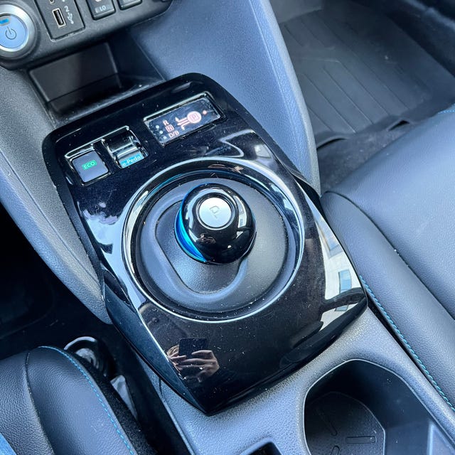 2021 NISSAN LEAF - 18