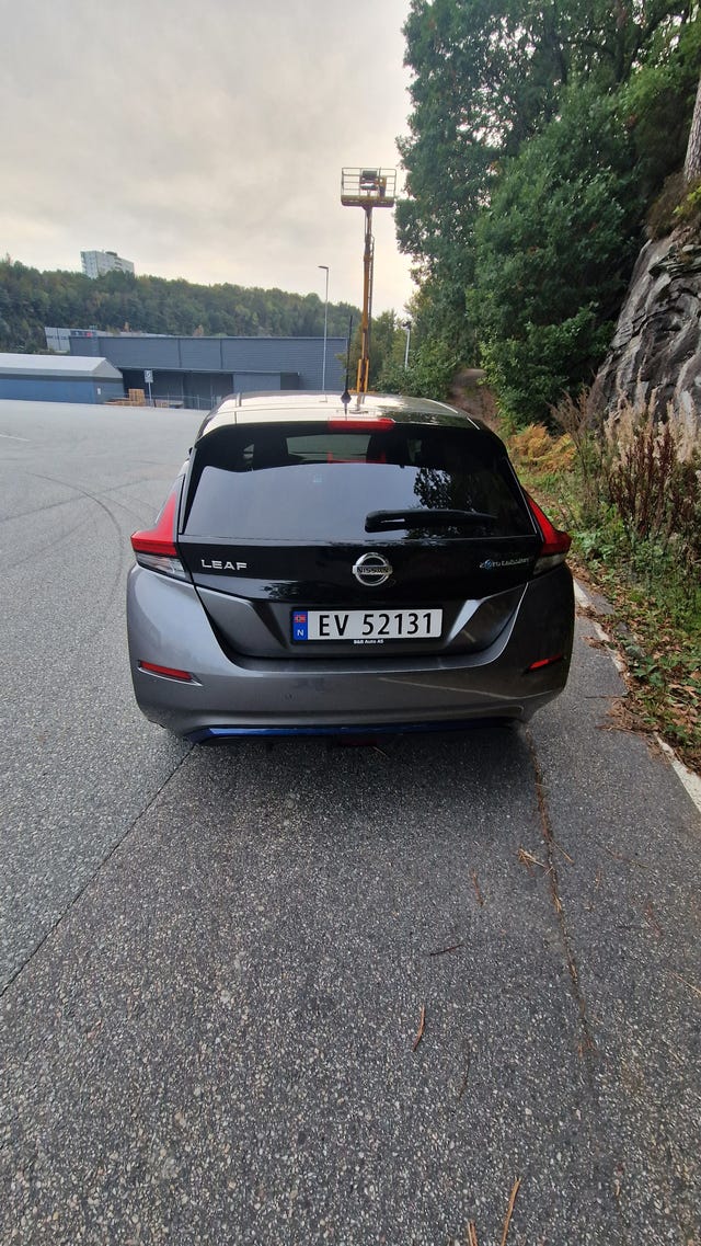 SJNFAAZE1U0054366 2019 NISSAN LEAF-2