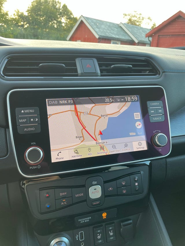 2019 NISSAN LEAF - 19