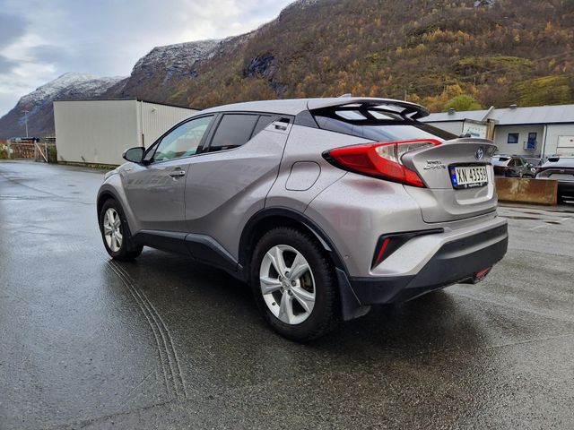 NMTKZ3BX20R154764 2018 TOYOTA C-HR-2