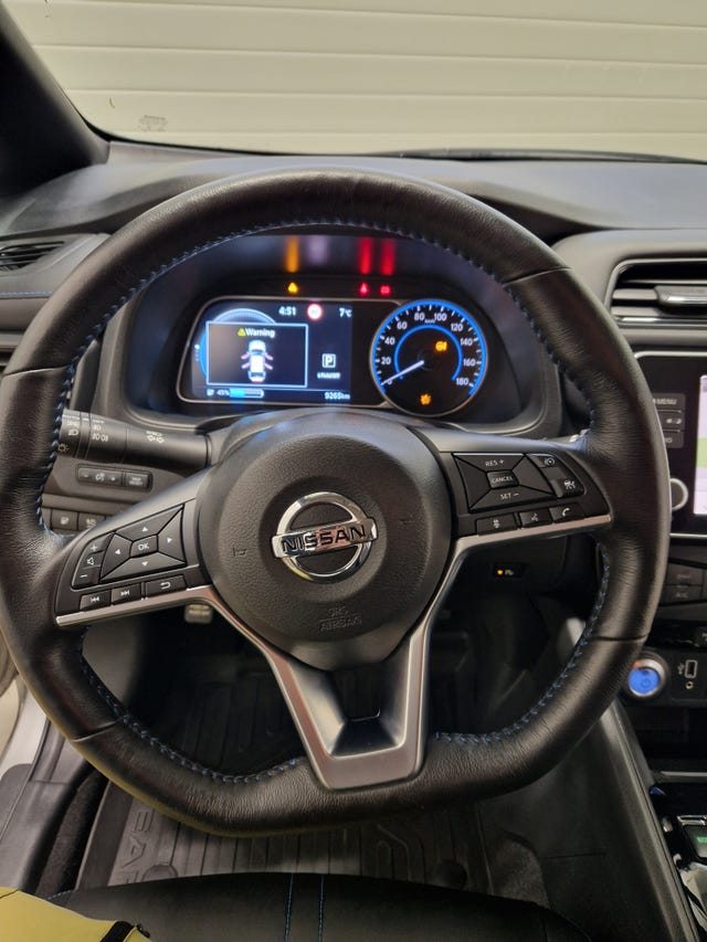 2019 NISSAN LEAF - 10