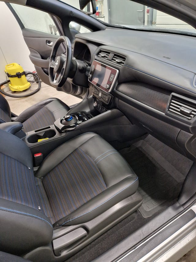 2019 NISSAN LEAF - 7