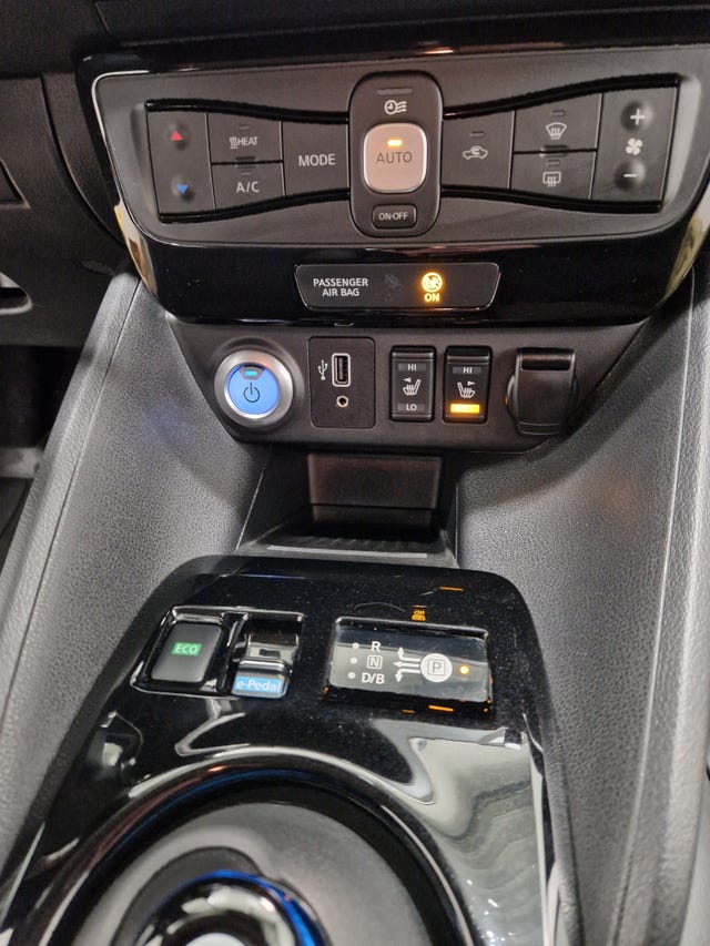 2019 NISSAN LEAF - 13