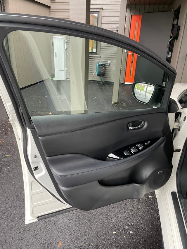 2019 NISSAN LEAF - 11