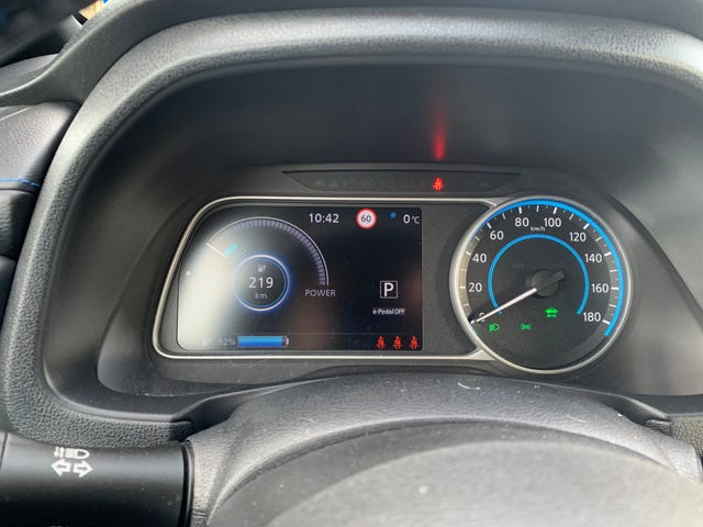 2019 NISSAN LEAF - 11