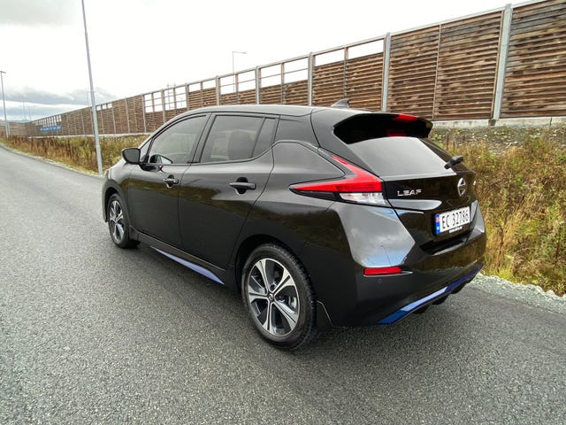 2021 NISSAN LEAF - 11