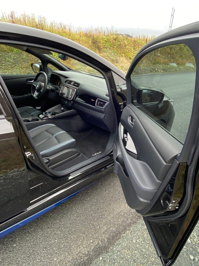 2021 NISSAN LEAF - 24