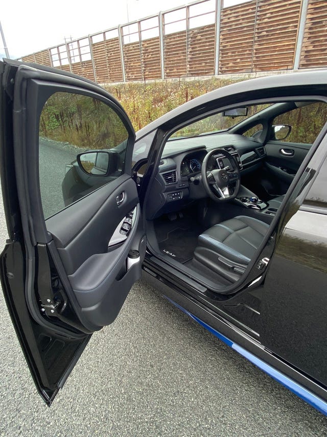 2021 NISSAN LEAF - 17