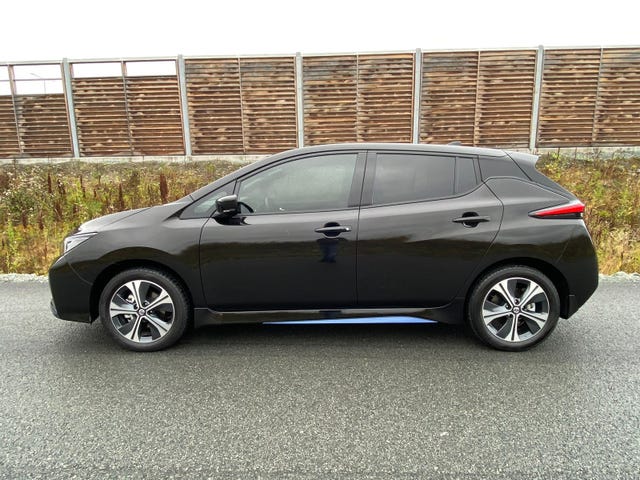 2021 NISSAN LEAF - 10