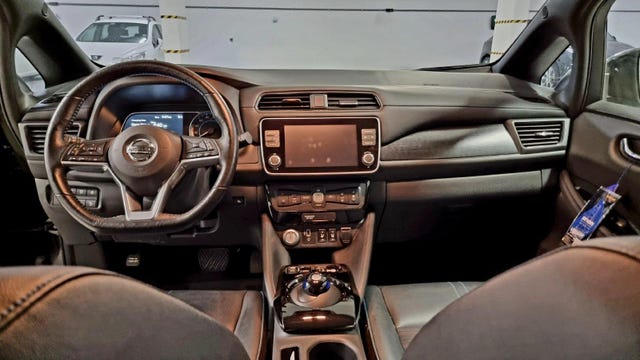 2019 NISSAN LEAF - 12