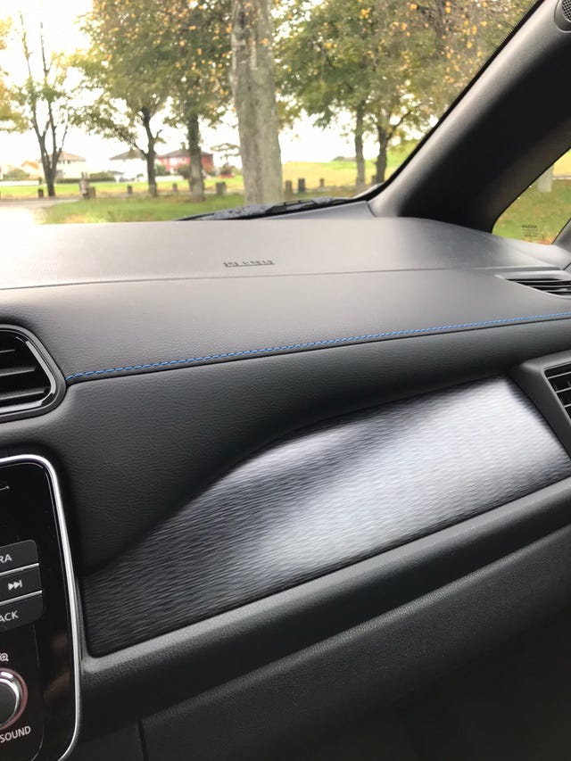 2019 NISSAN LEAF - 12
