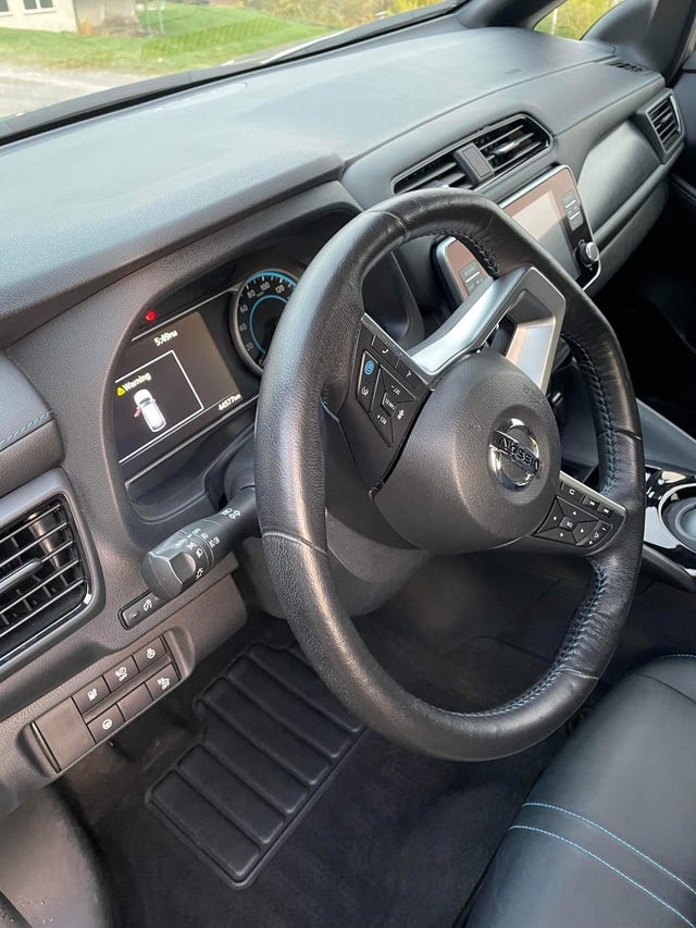 2019 NISSAN LEAF - 11