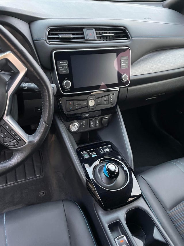 2019 NISSAN LEAF - 10