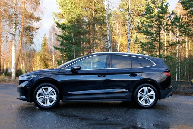 TMBLE7NYXNF062130 2022 SKODA ENYAQ-1