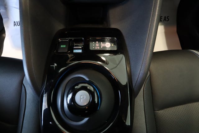 2021 NISSAN LEAF - 19
