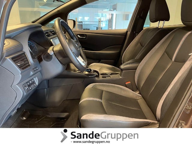 2021 NISSAN LEAF - 12