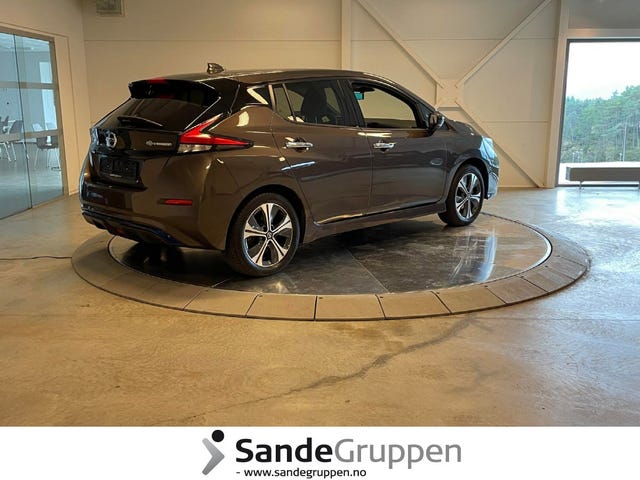 2021 NISSAN LEAF - 7