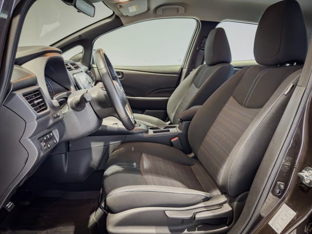 2021 NISSAN LEAF - 7