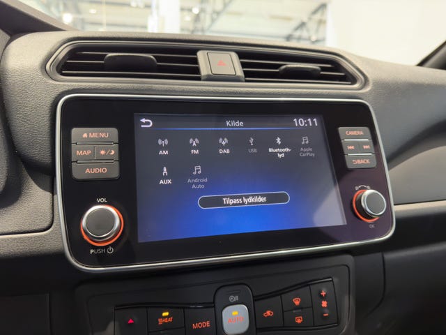 2021 NISSAN LEAF - 21