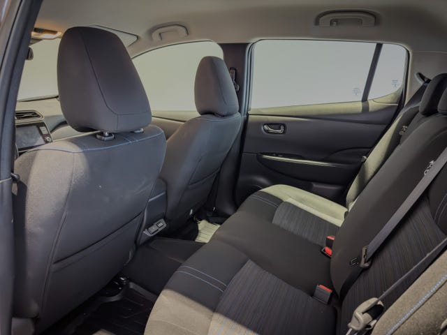 2021 NISSAN LEAF - 9