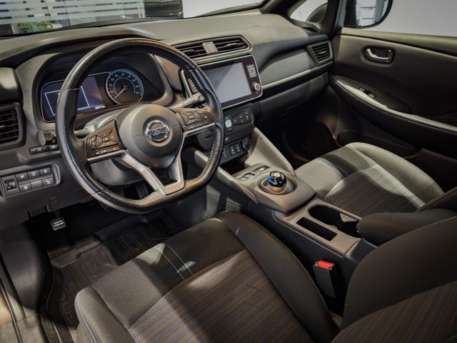 2021 NISSAN LEAF - 8