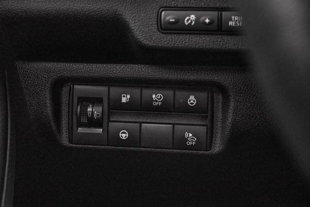 2021 NISSAN LEAF - 18