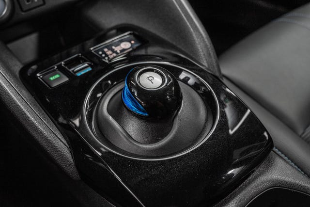 2021 NISSAN LEAF - 12