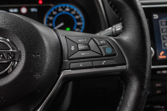 2021 NISSAN LEAF - 17