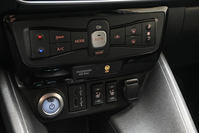 2021 NISSAN LEAF - 23