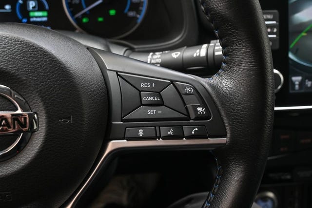 2021 NISSAN LEAF - 30