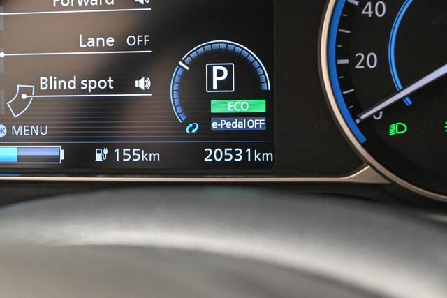 2021 NISSAN LEAF - 32