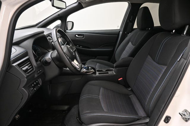 2021 NISSAN LEAF - 12