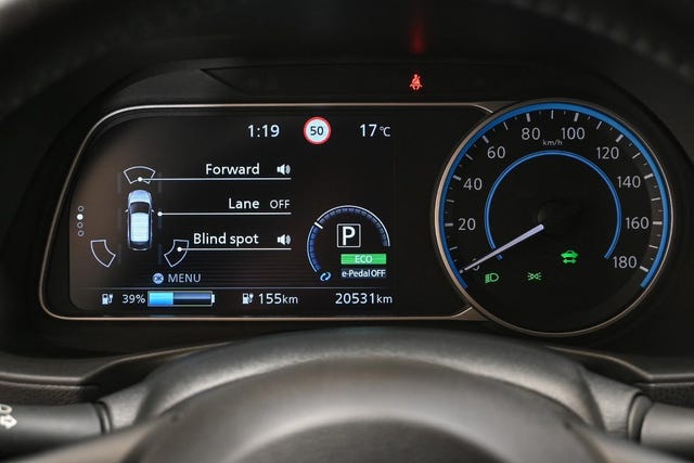 2021 NISSAN LEAF - 31