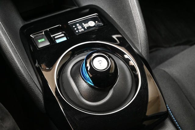 2021 NISSAN LEAF - 22