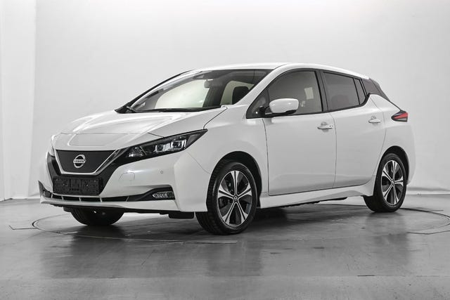 SJNFAAZE1U0140678 2021 NISSAN LEAF-2