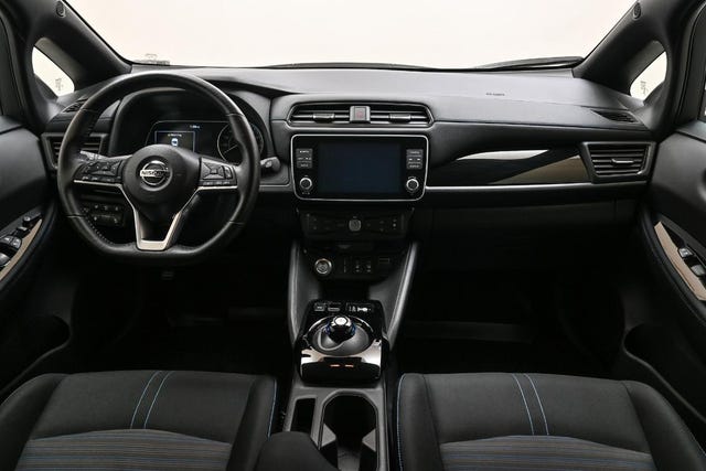 2021 NISSAN LEAF - 18