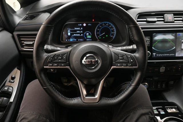 2021 NISSAN LEAF - 28