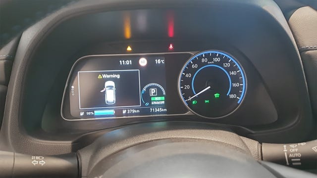 2019 NISSAN LEAF - 9