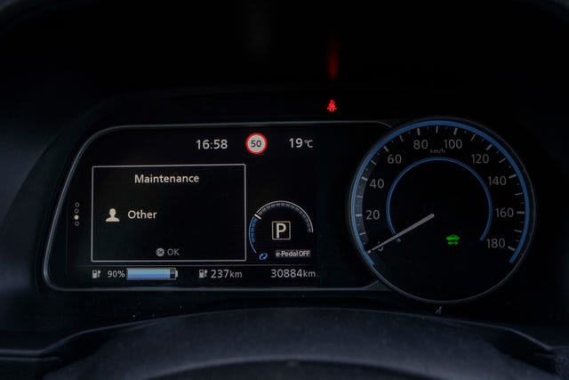 2019 NISSAN LEAF - 11
