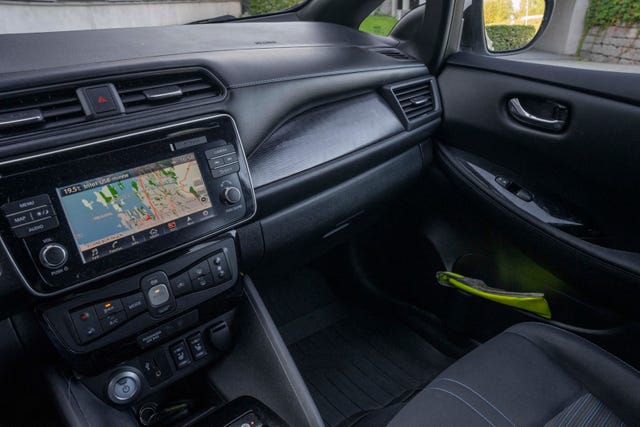 2019 NISSAN LEAF - 12