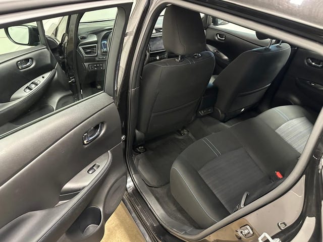 2021 NISSAN LEAF - 23