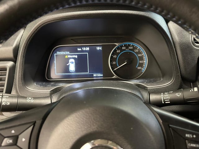2021 NISSAN LEAF - 10