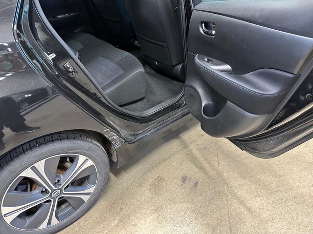 2021 NISSAN LEAF - 32
