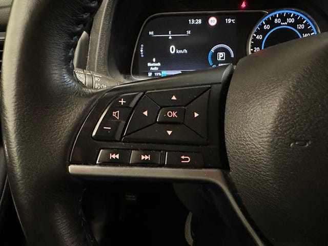 2021 NISSAN LEAF - 12