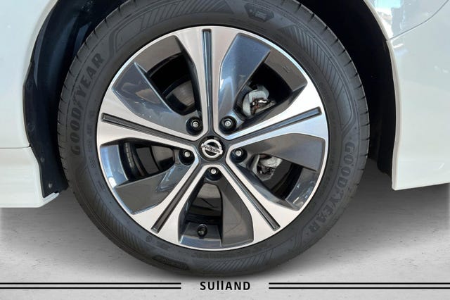 2019 NISSAN LEAF - 19