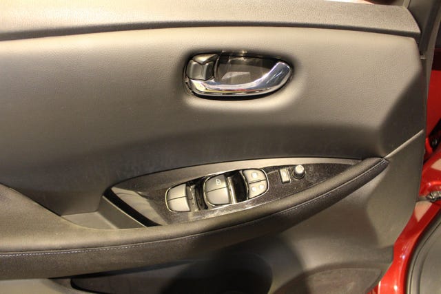 2019 NISSAN LEAF - 12