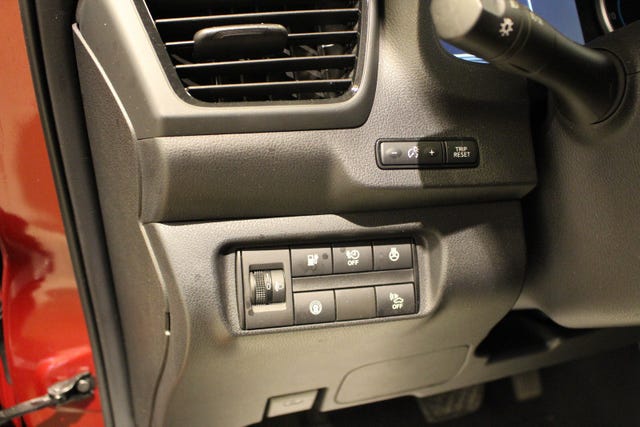 2019 NISSAN LEAF - 13