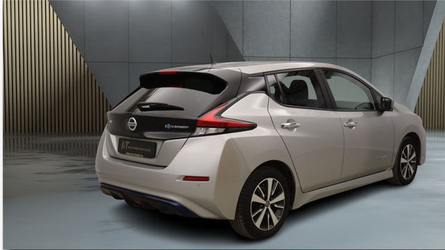2019 NISSAN LEAF - 11