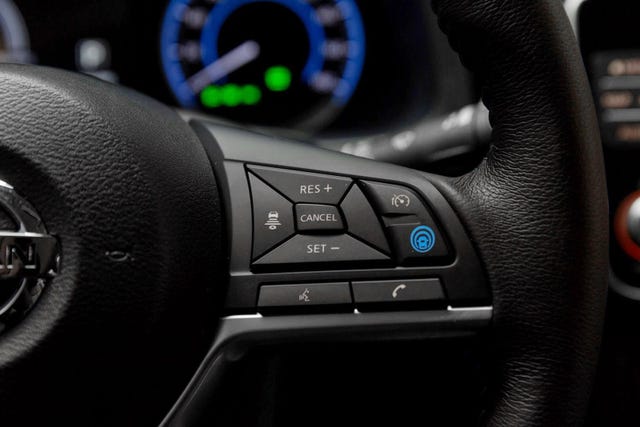 2019 NISSAN LEAF - 12